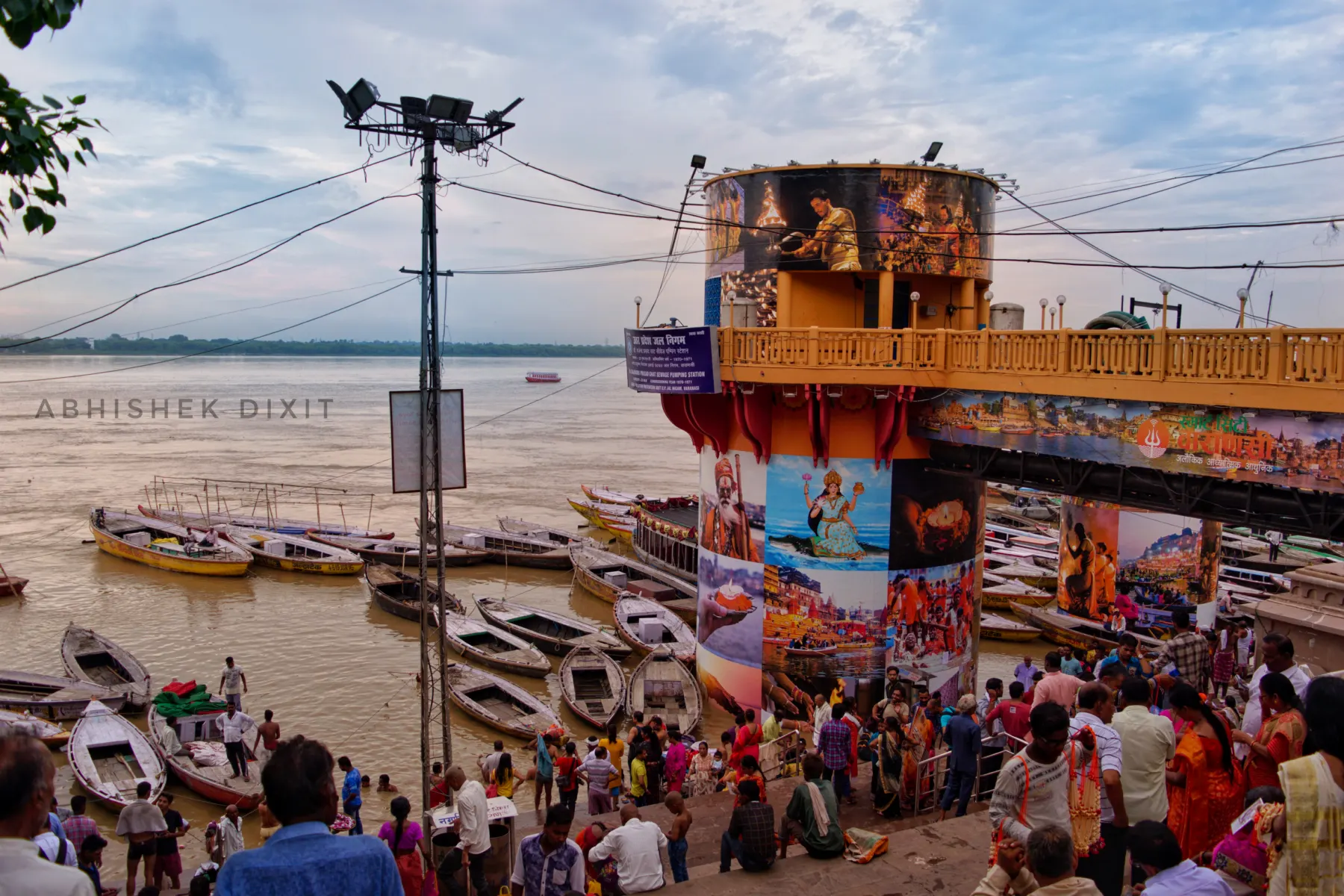 Crowds and boats at Dashashwamedh Ghat by day